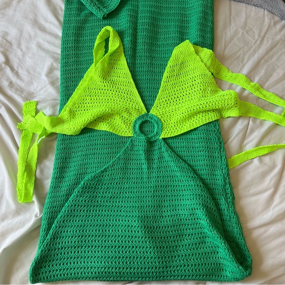 Green O-ring Knitted Cut out Dress - Picture 5 of 8